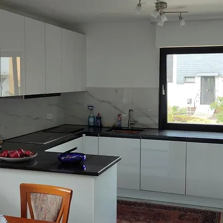 بيت للعطل House Garden Close To Frankfurt Airport *