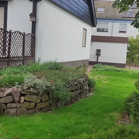بيت للعطل House Garden Close To Frankfurt Airport Groß-Gerau